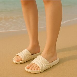 Crocs X Salehe Bembury The Pollex Slide - Parsnip NEW Cream Collab Sandals sz 10